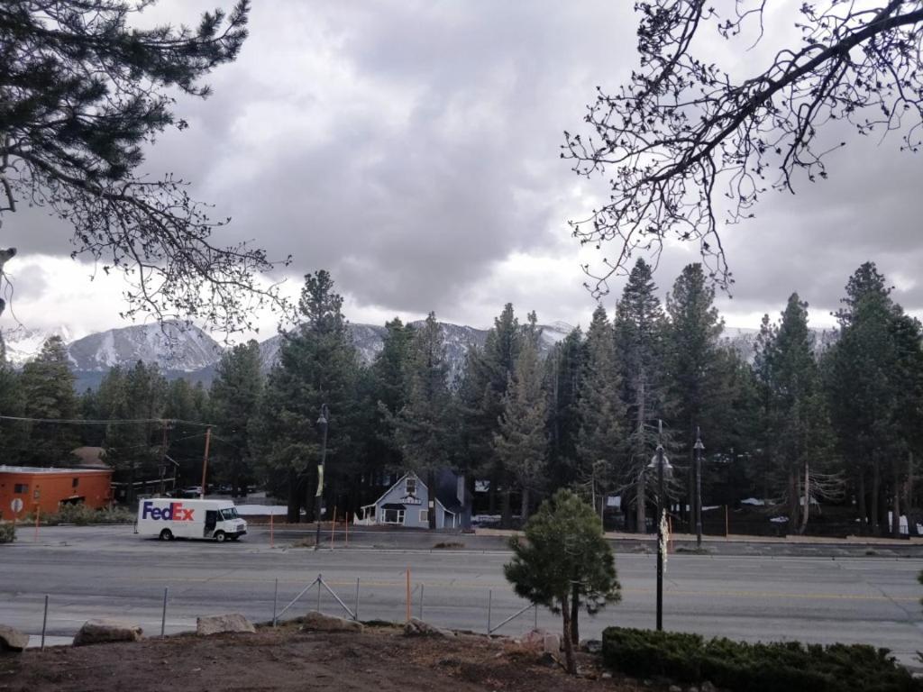 Ventura Grand Inn Mammoth Lakes Extérieur photo